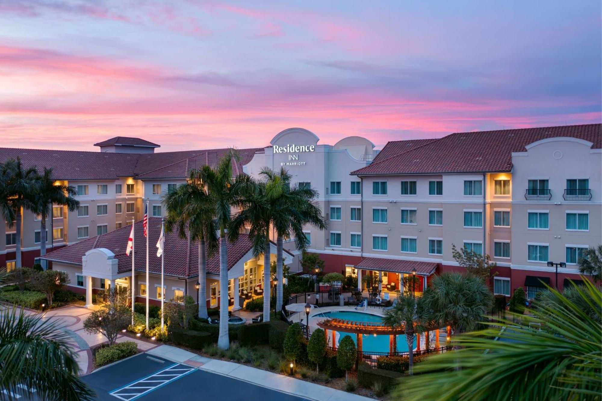 Residence Inn By Marriott Fort Myers At I-75 And Gulf Coast Town Center Estero Exterior foto